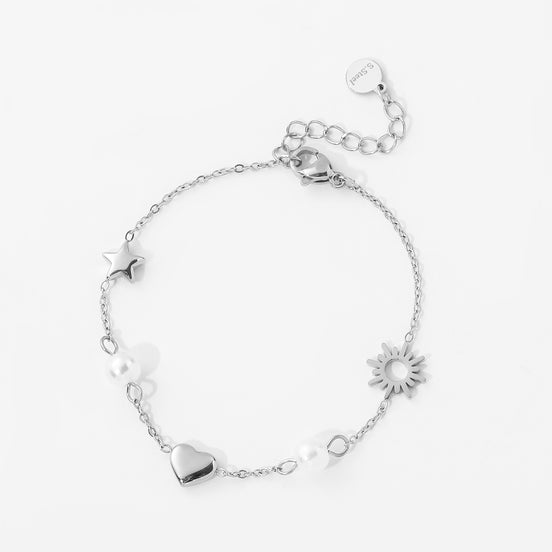 Celestial Pearl Charm Bracelet – Sonne, Stern & Herz ☀️✨